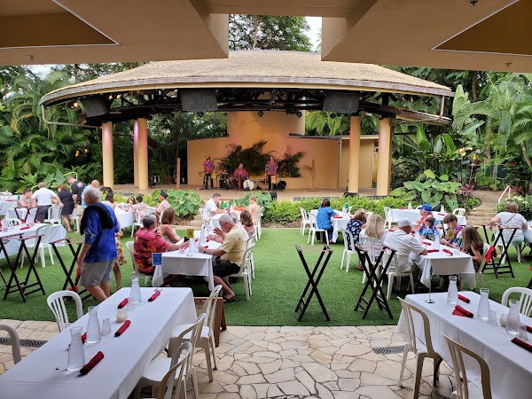 Hale Koa Luau 1