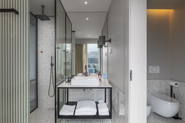 NEXT Hotel 3