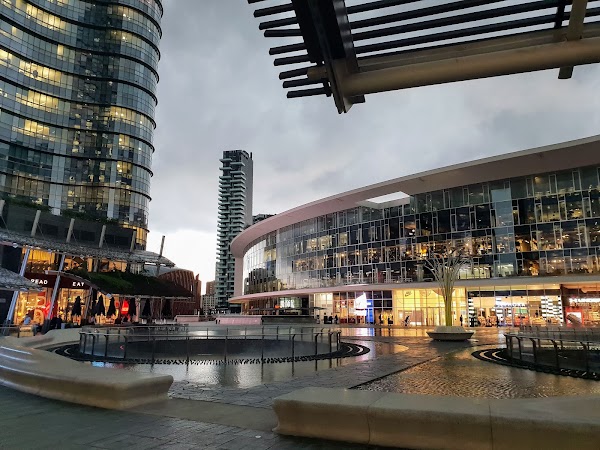 Piazza Gae Aulenti 5