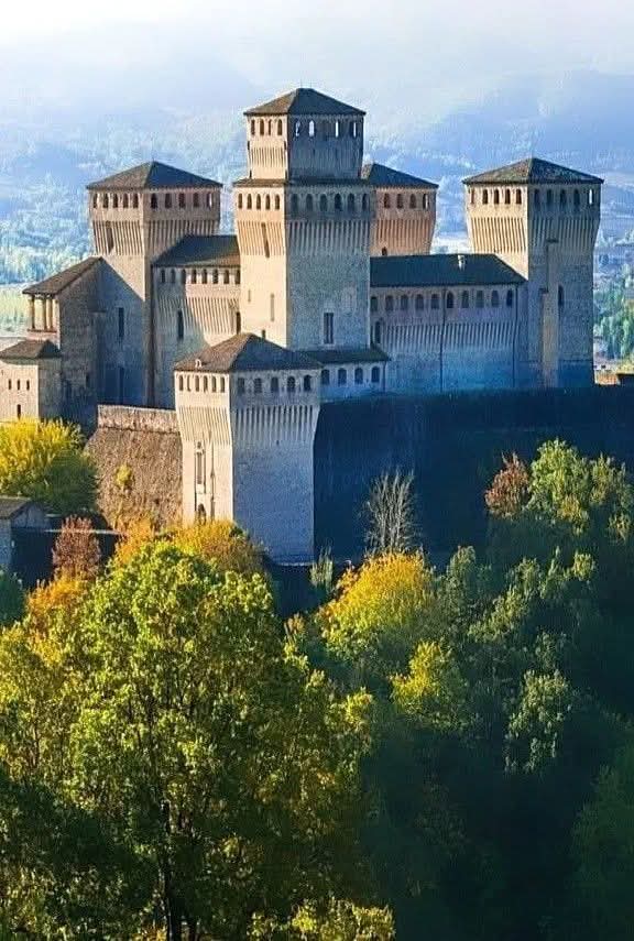 Torrechiara Castle 5