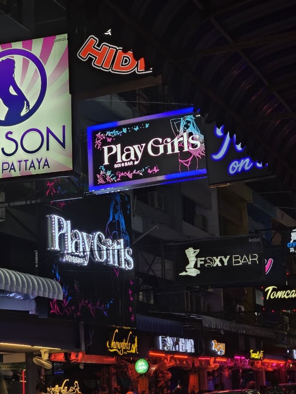 Playgirls Bar Soi 6
