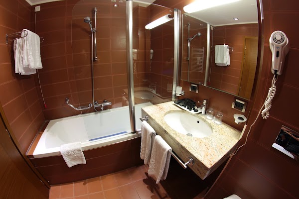 Tirana International Hotel & Conference Center 4