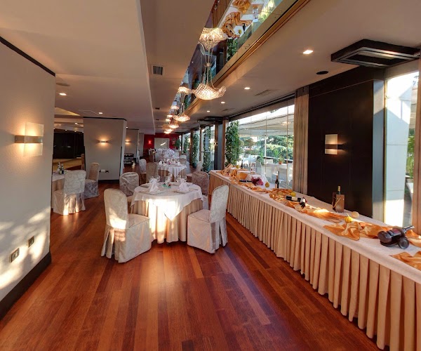Tirana International Hotel & Conference Center 3