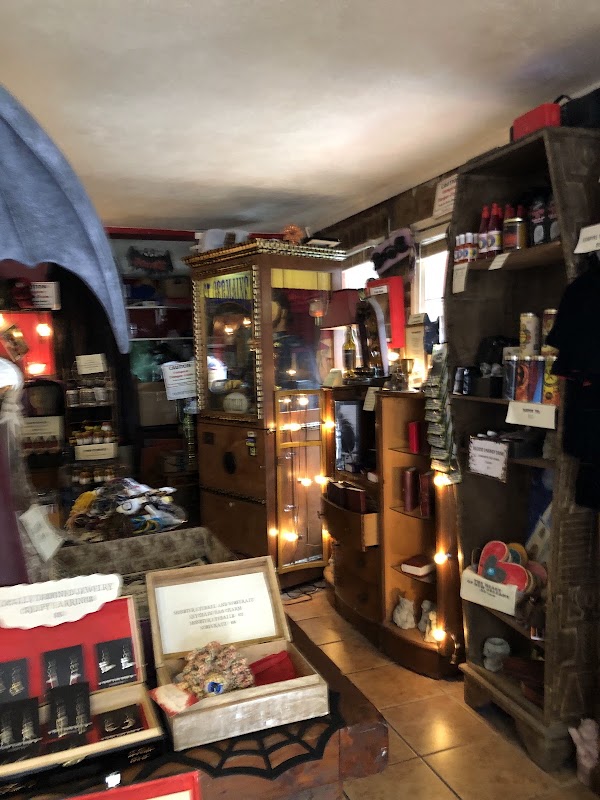 Boutique Du Vampyre 4