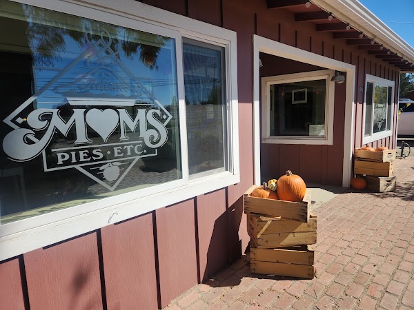Mom's Pie House - Wynola 1
