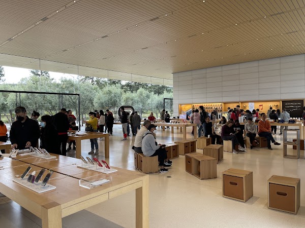 Apple Apple Park Visitor Center 5