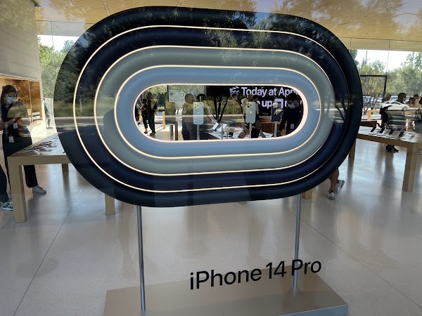 Apple Apple Park Visitor Center 3