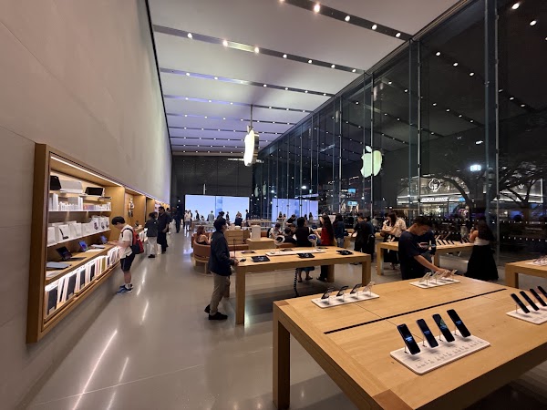 Apple 表参道 5