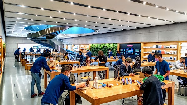 Apple 表参道 3