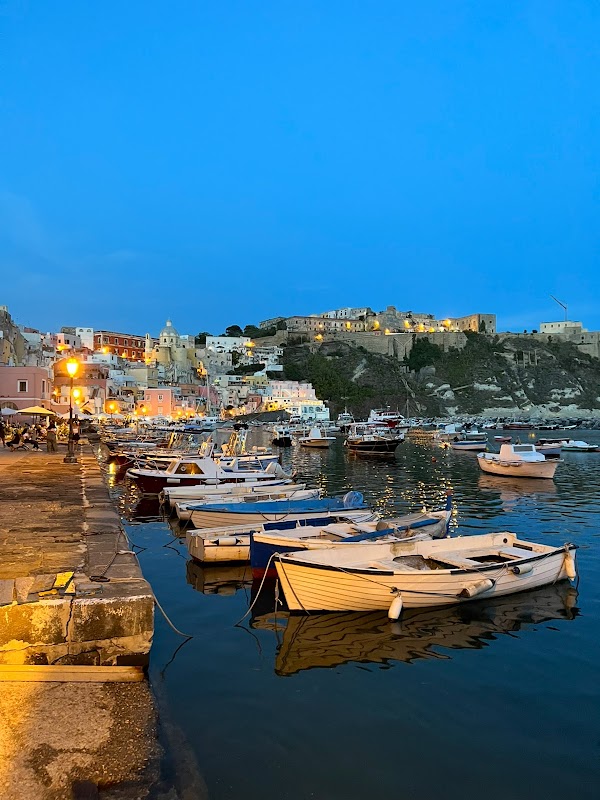 Via Marina di Corricella 4