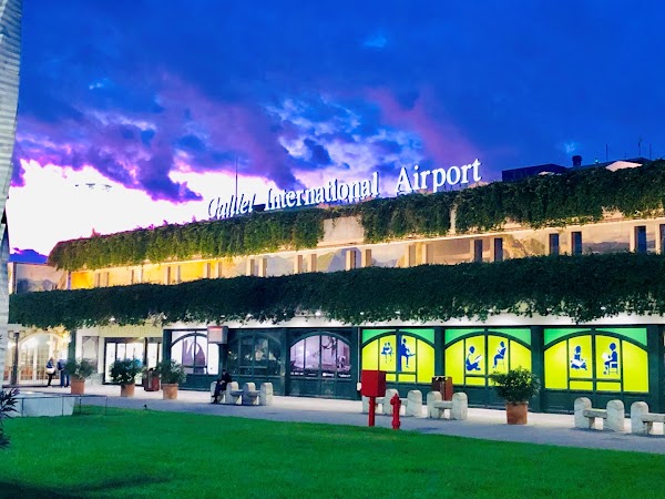 Pisa International Airport 4