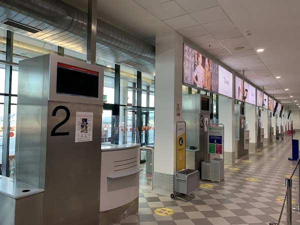 Pisa International Airport 3