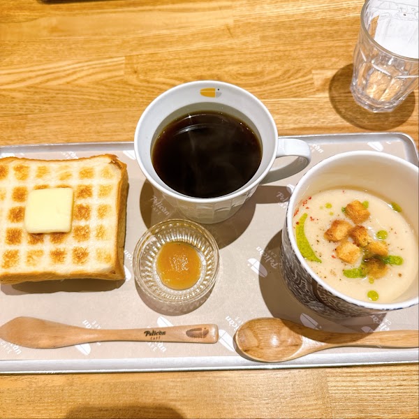 Pelican Café 3