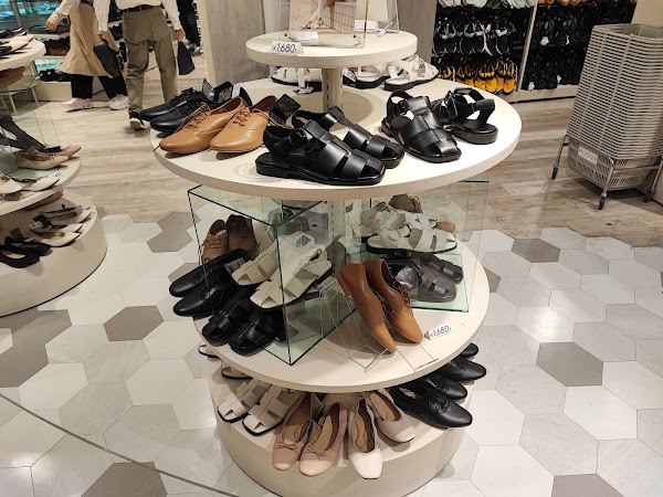 WORKMAN Girl Namba CITY Store 4