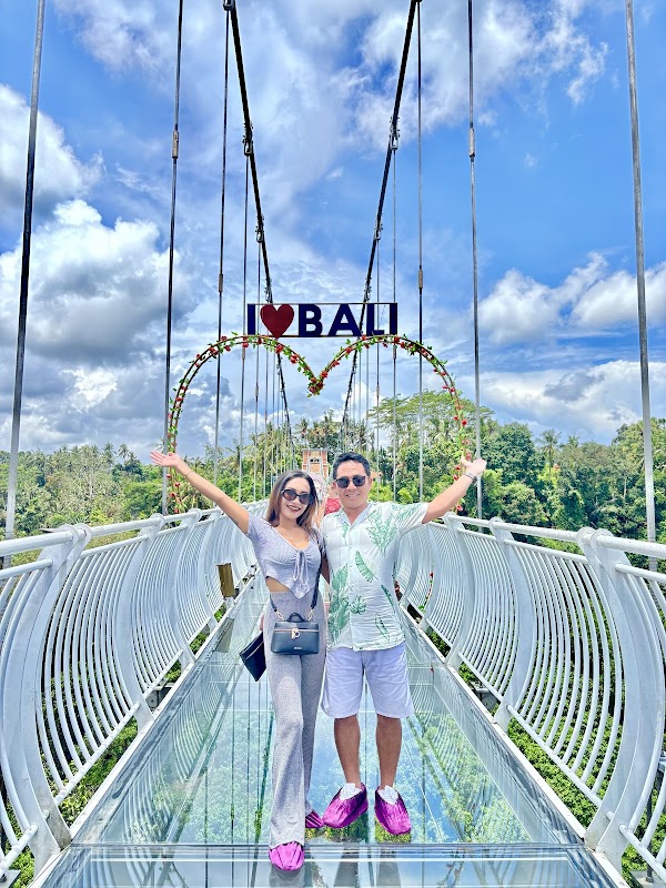 Jembatan kaca Bali Tegenungan /Bali Glass Bridge Main entrance 5