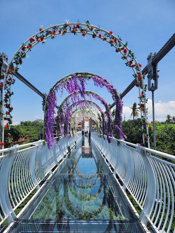 Jembatan kaca Bali Tegenungan /Bali Glass Bridge Main entrance 4