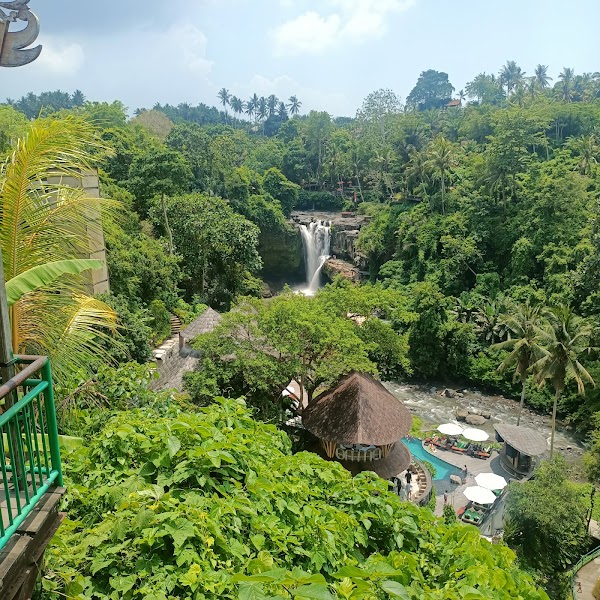 Jembatan kaca Bali Tegenungan /Bali Glass Bridge Main entrance 2