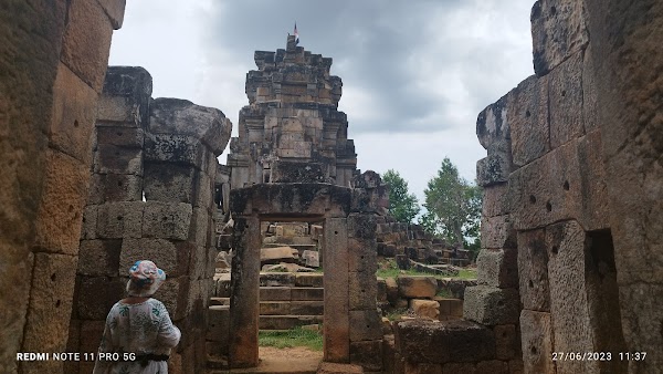 Ek Phnom Pagoda 3