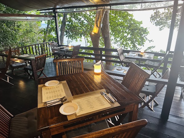 Crocodile Rock Bistro