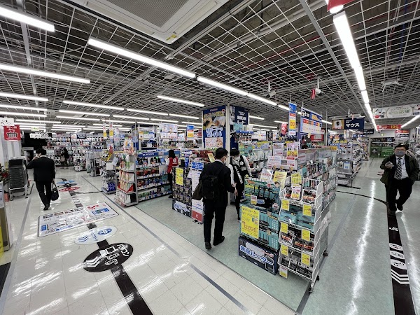 BicCamera Yūrakuchō Store - Camera Store 2