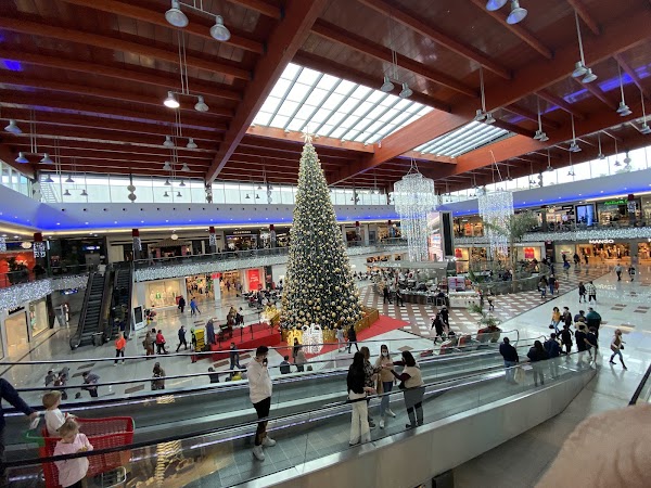 La Cañada Shopping Center 5