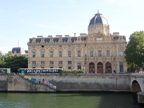 Greffe du tribunal des activités économiques de Paris 1
