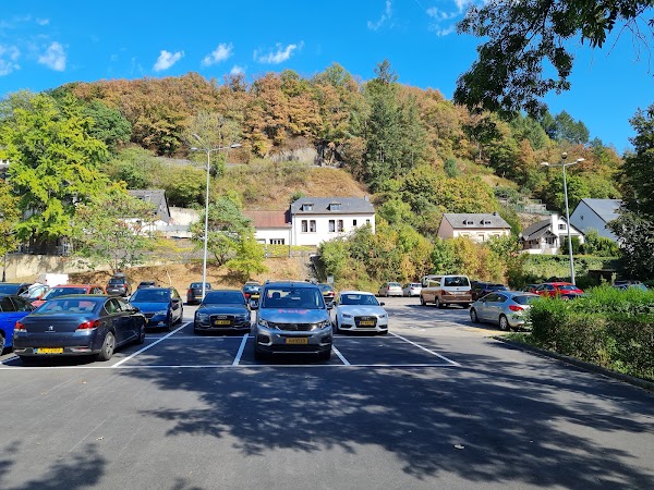 Parking Larei (free)