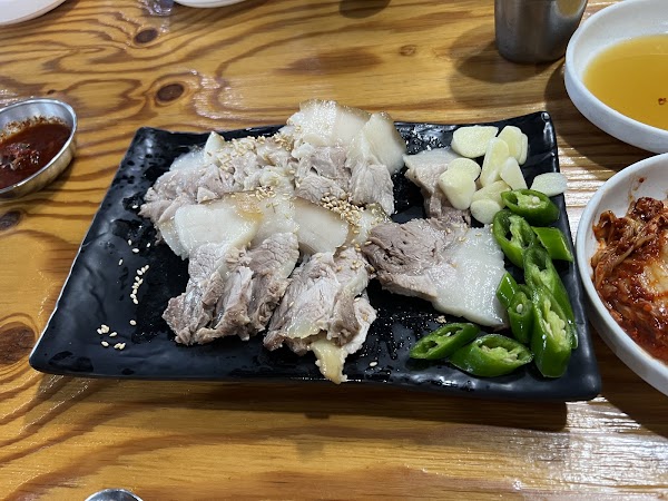 Kkotdwaeji Grill 5