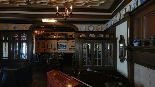 Rose & Crown Pub 3
