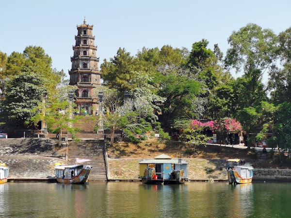Thien Mu Pagoda 4