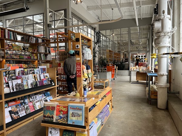 Heath Newsstand 4