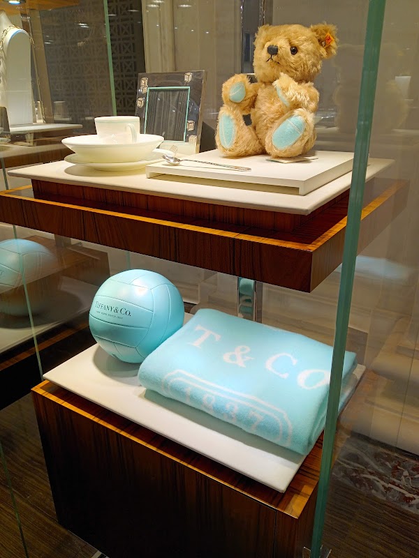 Tiffany & Co. 4