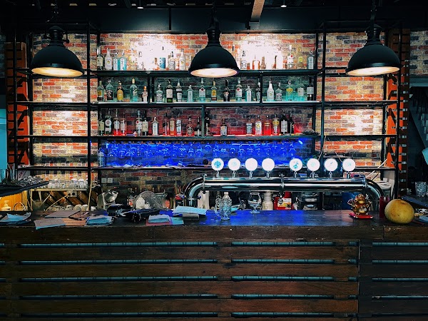 Linh Chi Craft Beer Pub