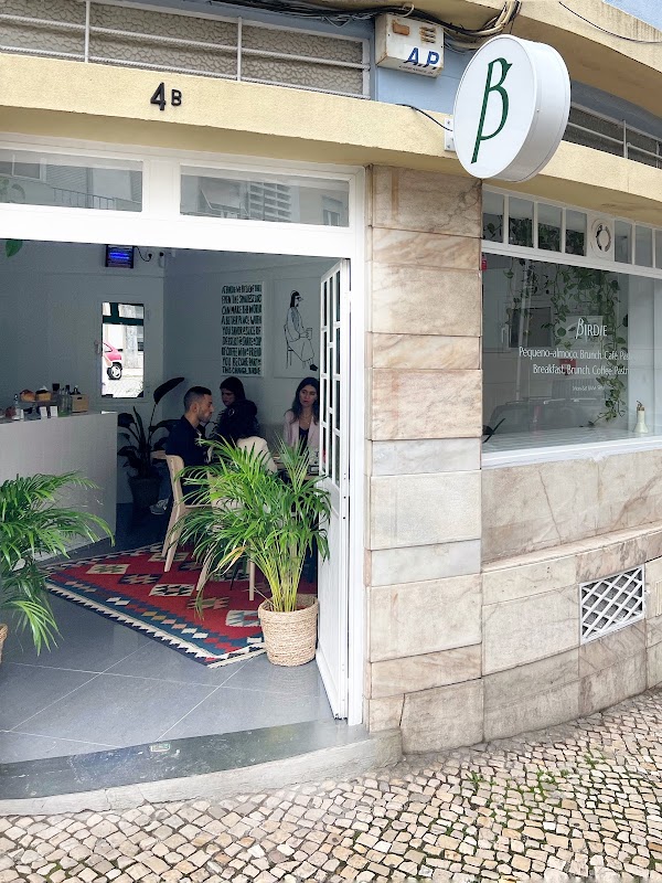 Birdie Cafe 1