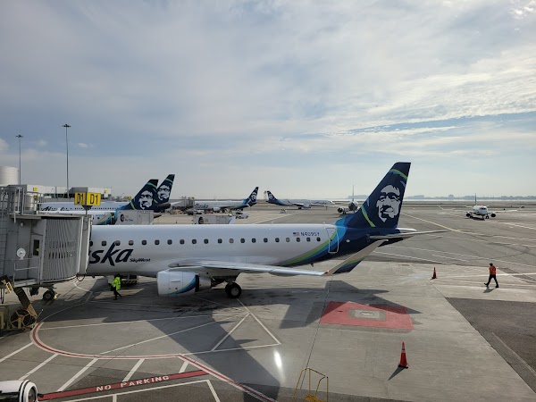 Alaska Airlines 4