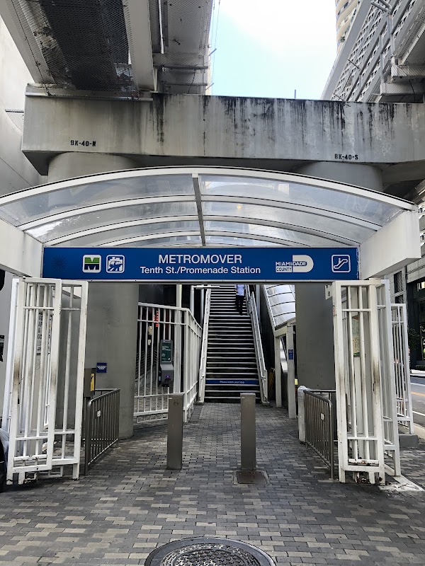 Tenth Street Promenade