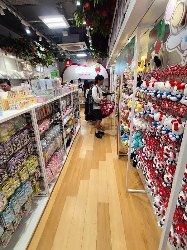 Sanrio Gift Gate Asakusa 3
