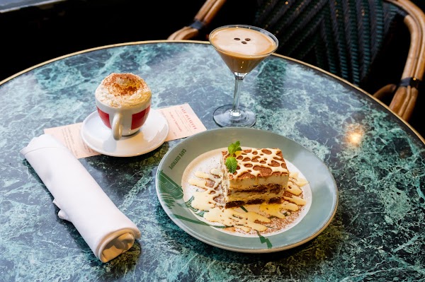 Cafe Zoetrope 6