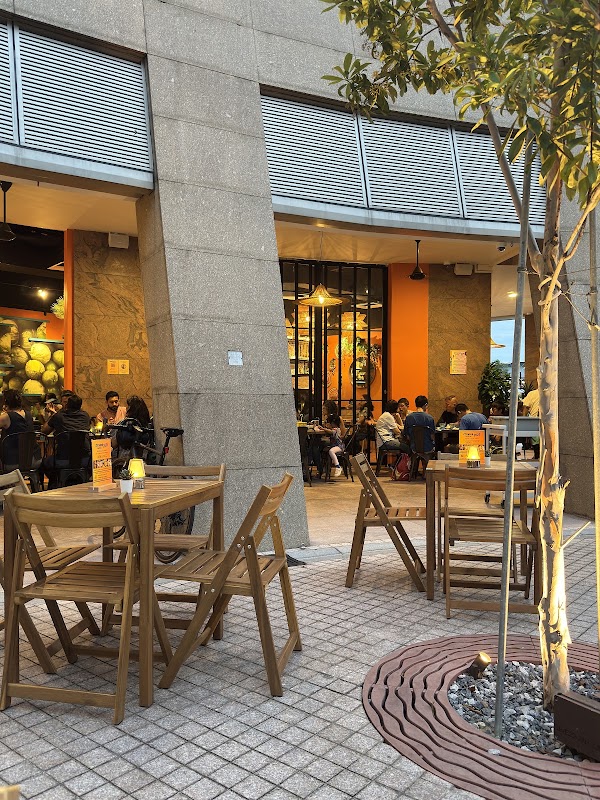 TOMATILLO Mexican Food & Bar