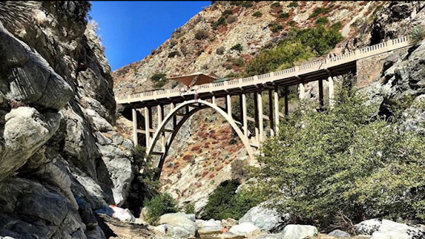 Bridge to Nowhere - Trailhead 1