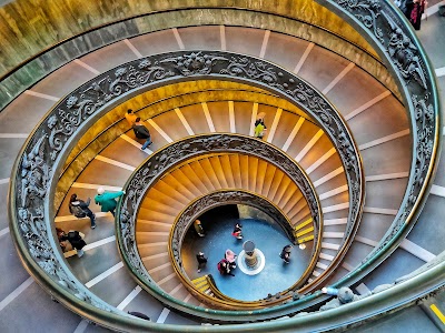 Scala Elicoidale Momo