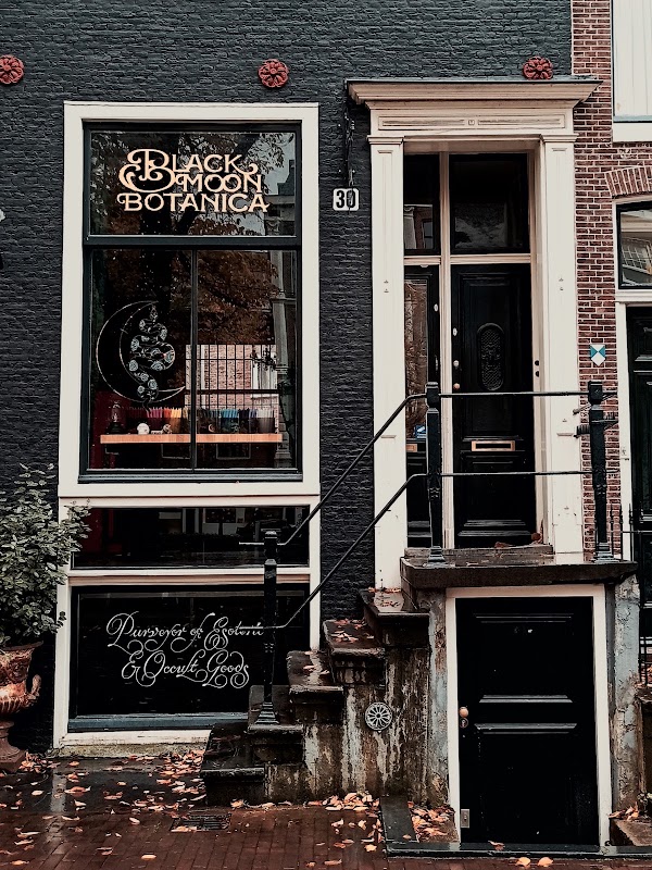 Black Moon Botanica Amsterdam
