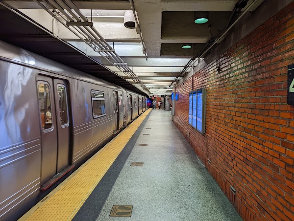 Times Sq–42 St 4