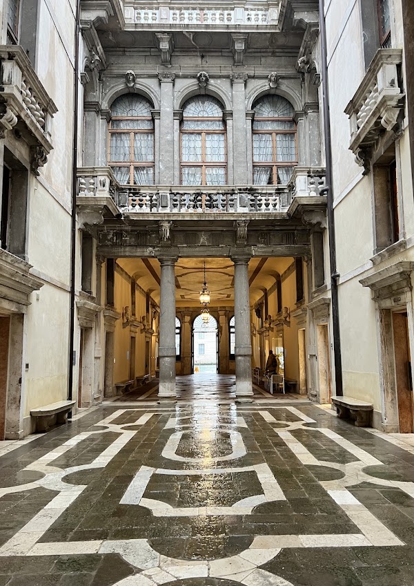 Ca' Rezzonico 3