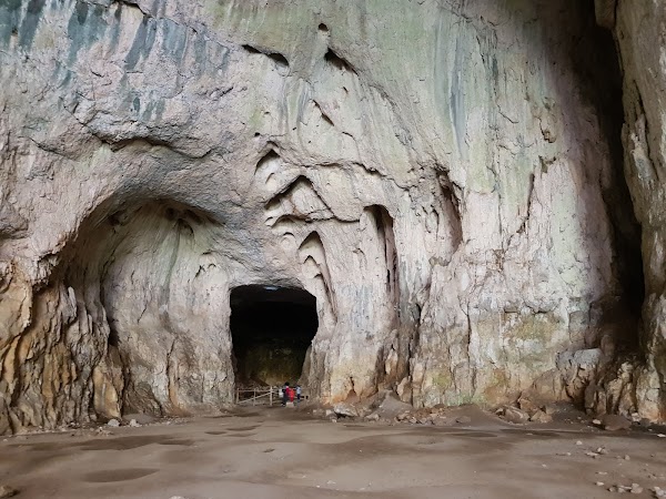 Devetashka Cave 4