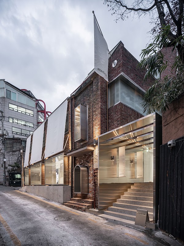 Kimhekim Cheongdam Flagship 4