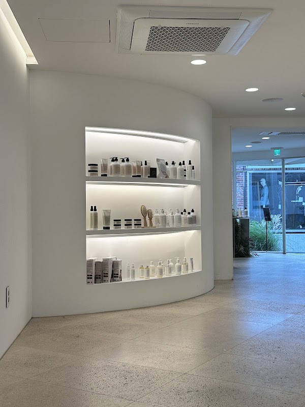 Kimhekim Cheongdam Flagship 3