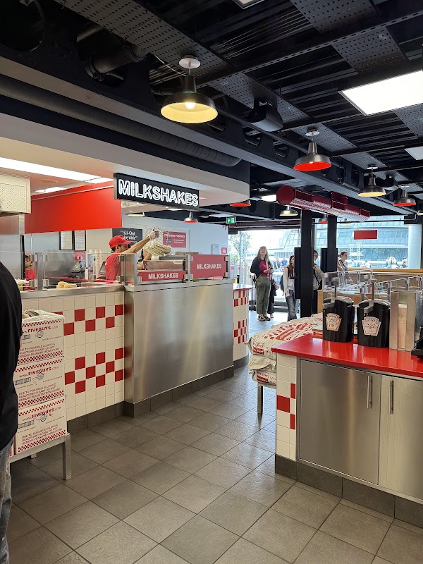 Five Guys Tower Bridge 2