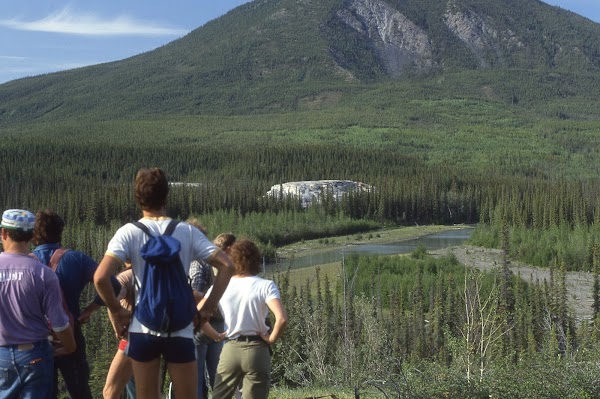 Rabbitkettle Hotsprings
