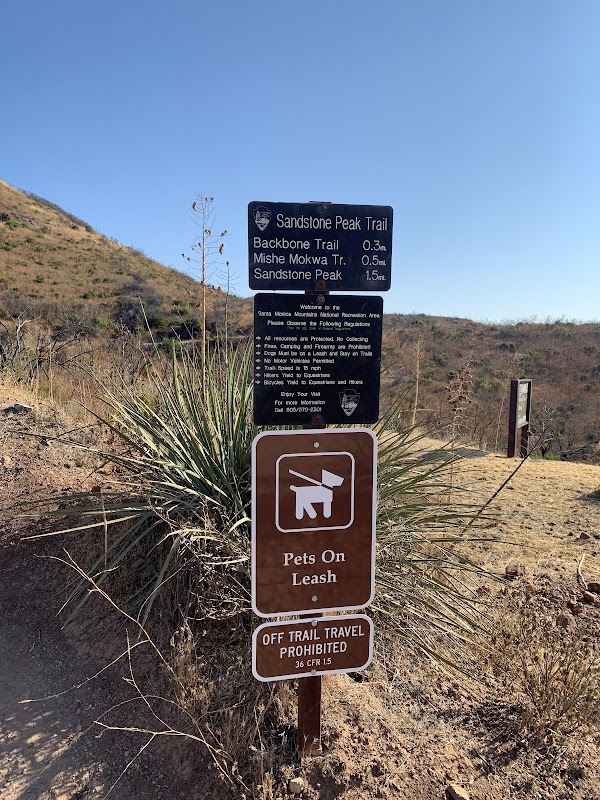 Sandstone Peak Trailhead Parking 3